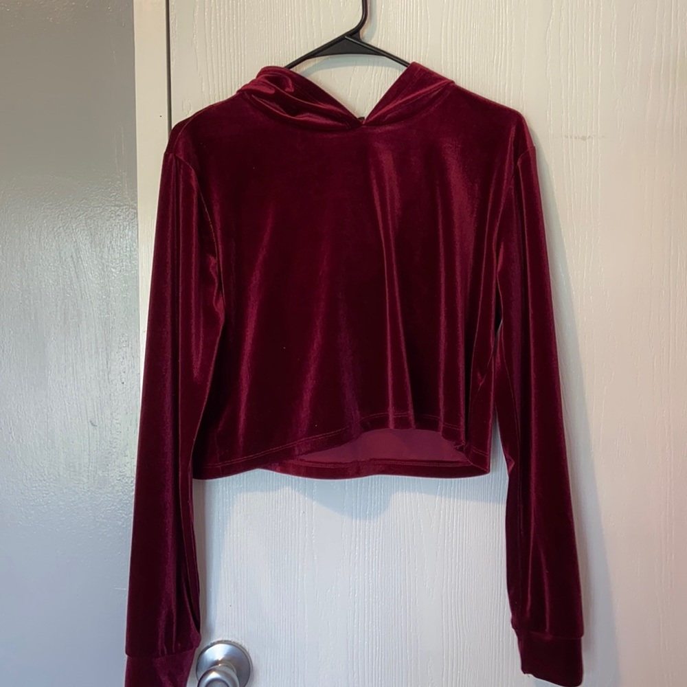Women’s wine red cropped hoodie